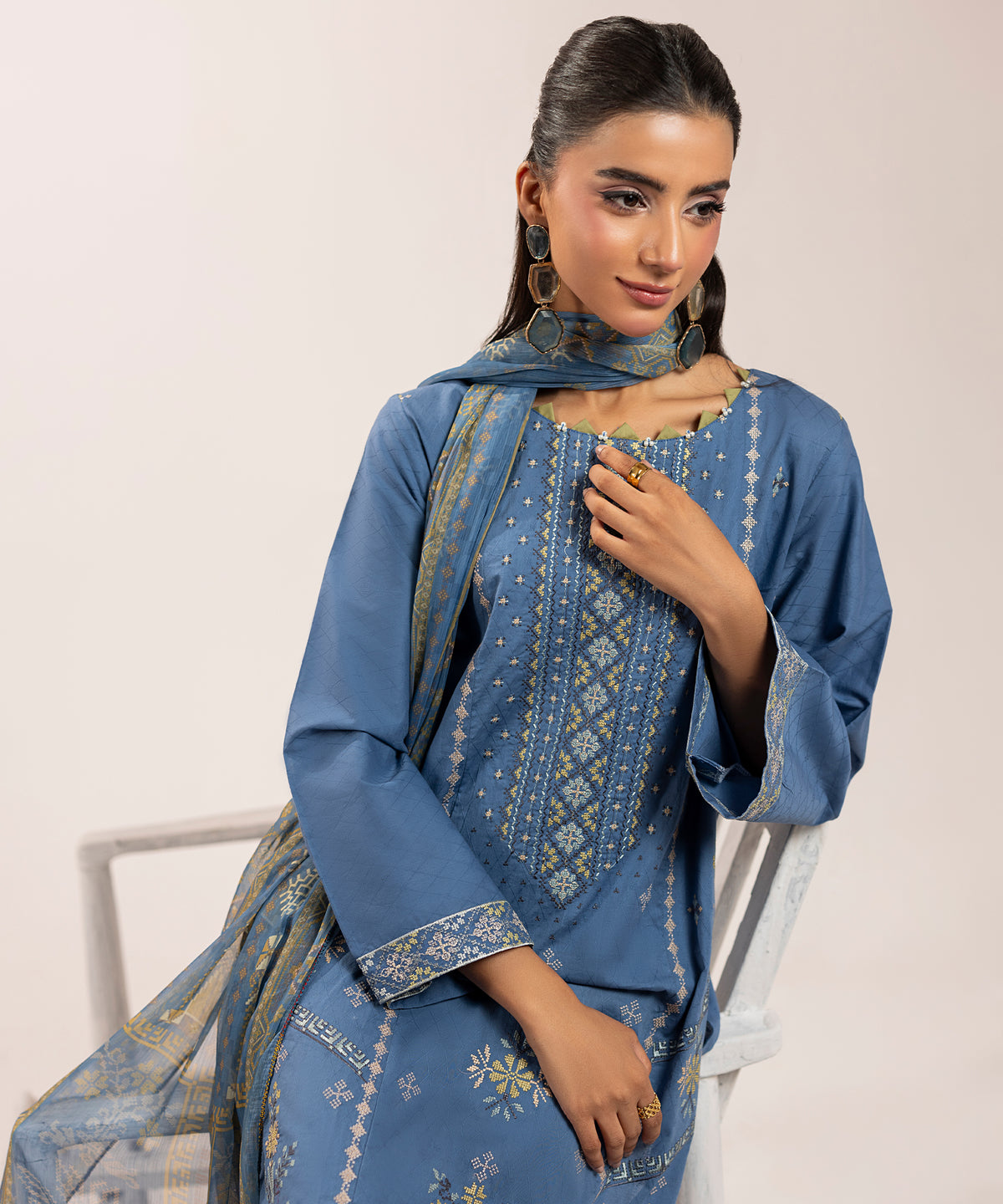 Women Solid Embroidered 3 Piece Suit - ARTY68