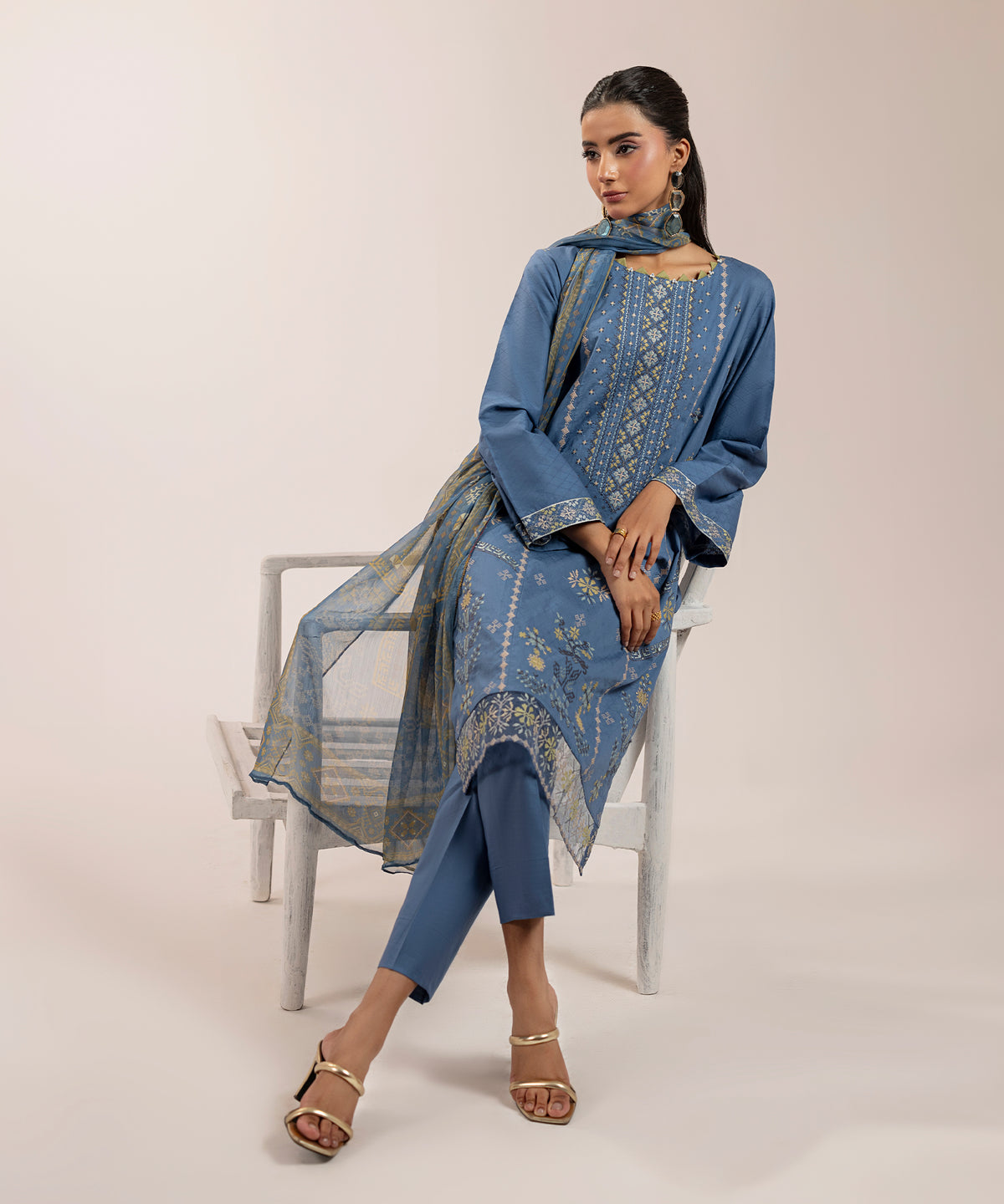 Women Solid Embroidered 3 Piece Suit - ARTY68