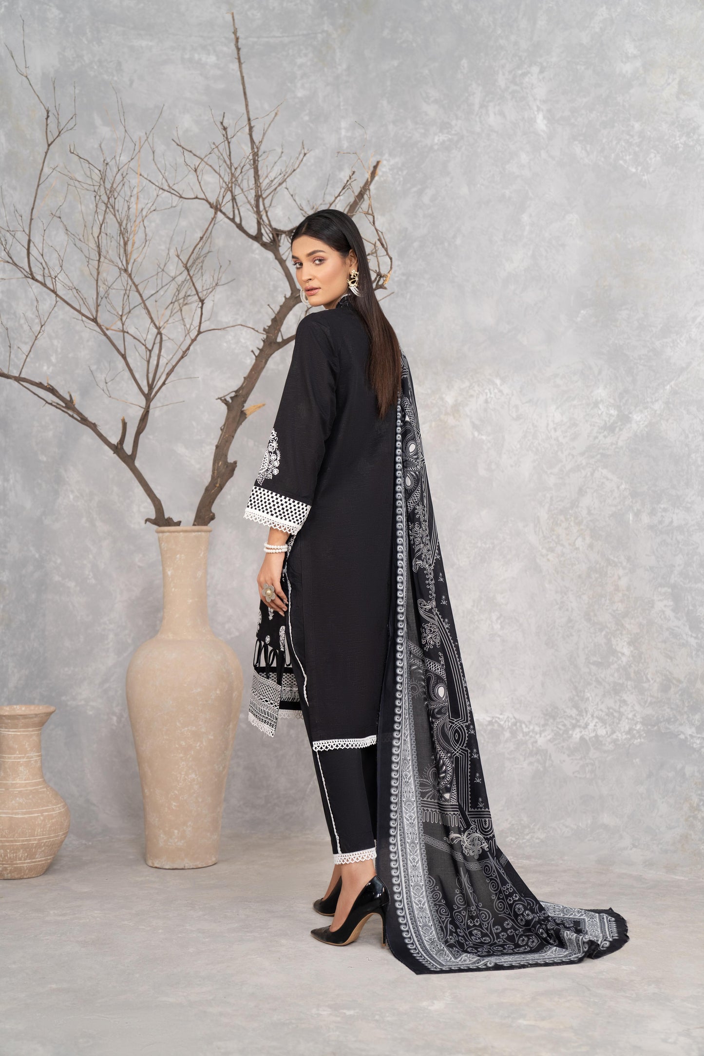3PC CLASSIC Black & White Collection 10