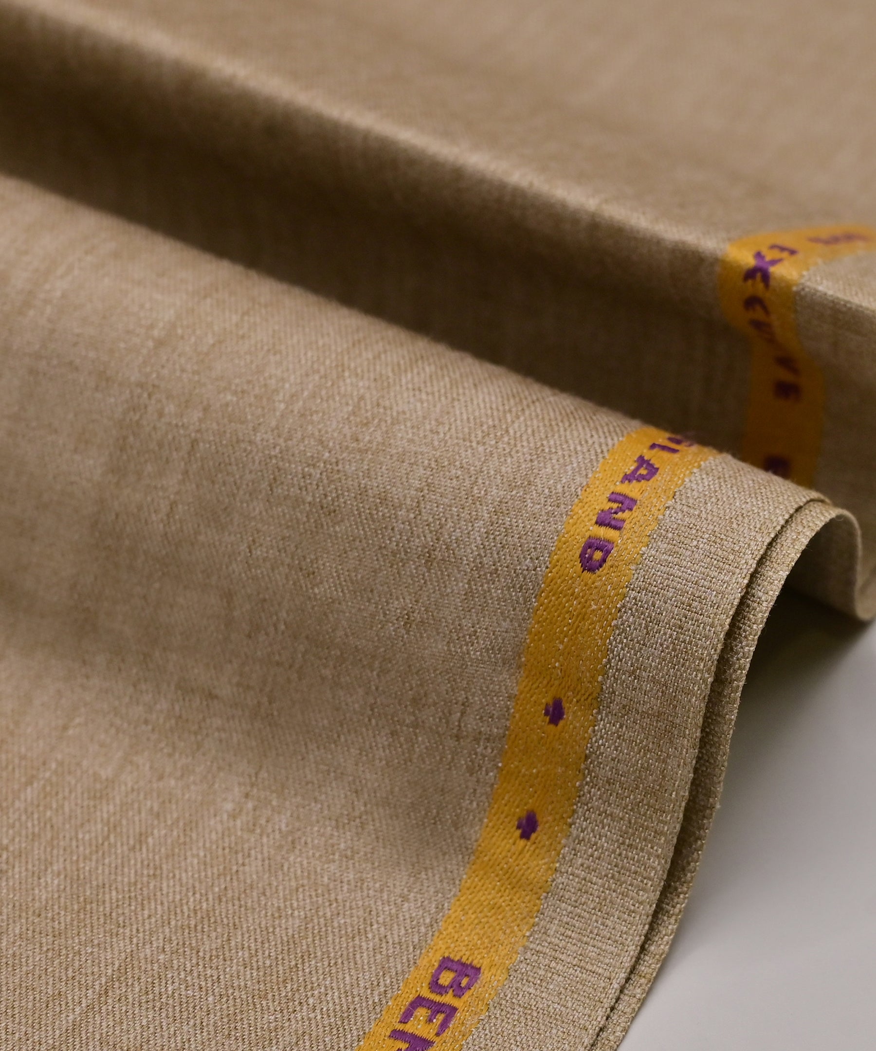 FINE WOOL 03 - (WIN25)