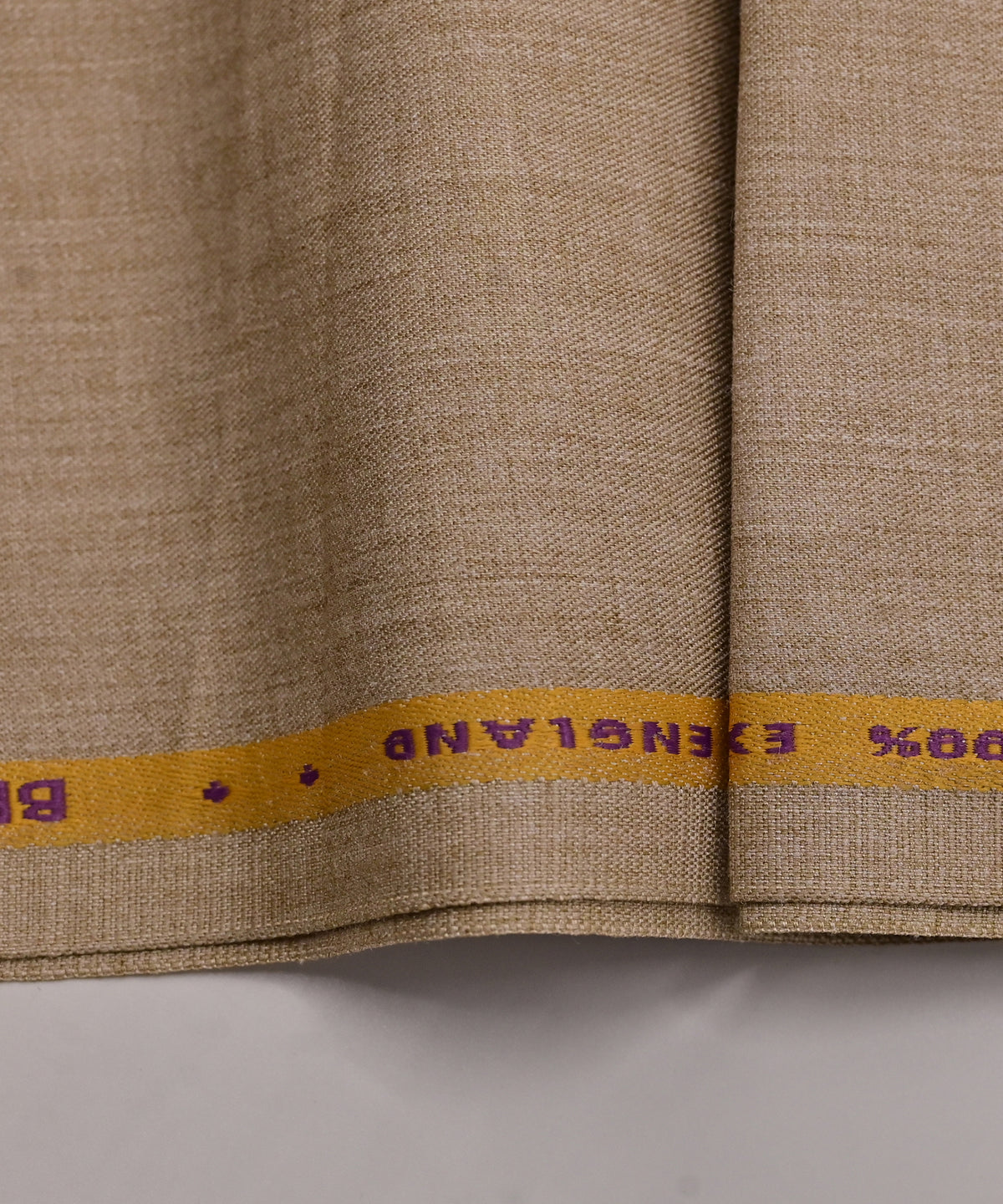 FINE WOOL 03 - (WIN25)
