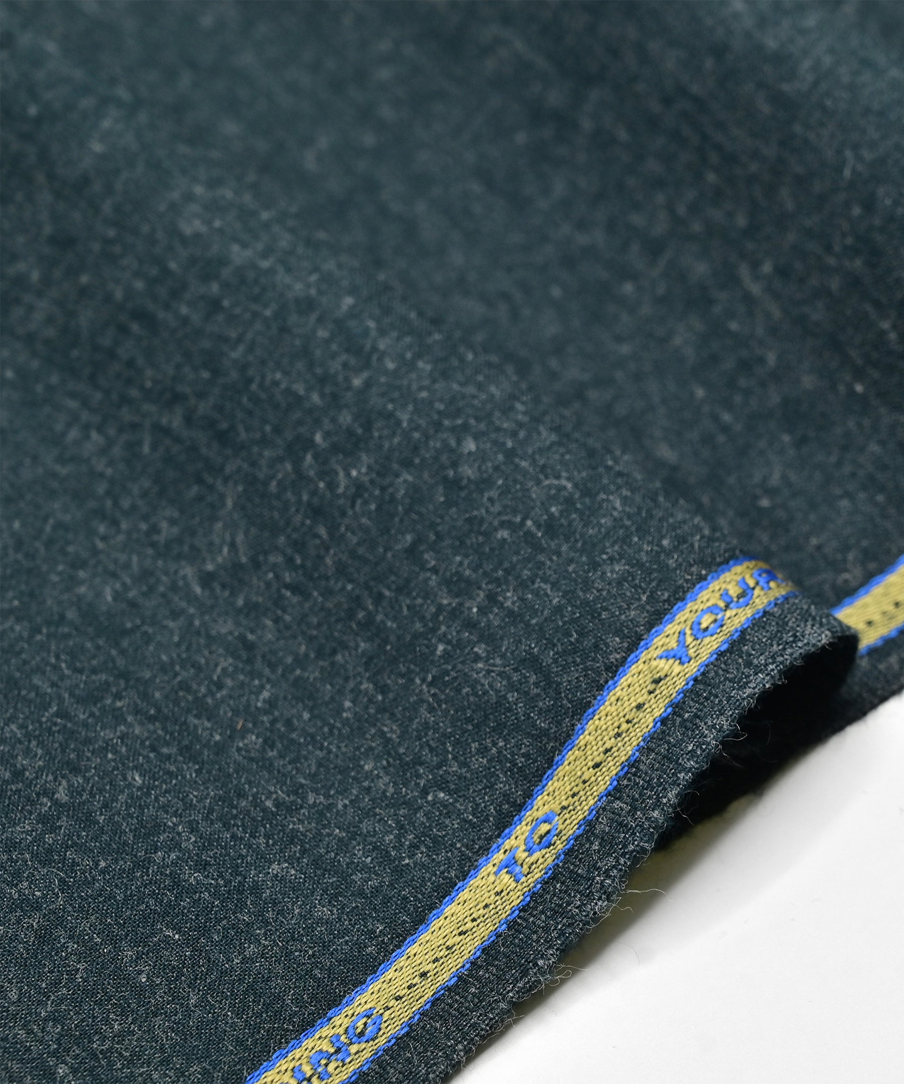 FINE WOOL 06 - (WIN25)