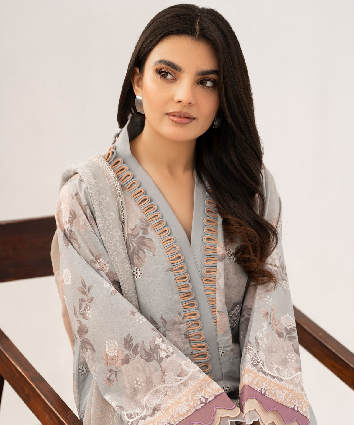 Women Printed Embroidered 3 Piece Suit - QUN071