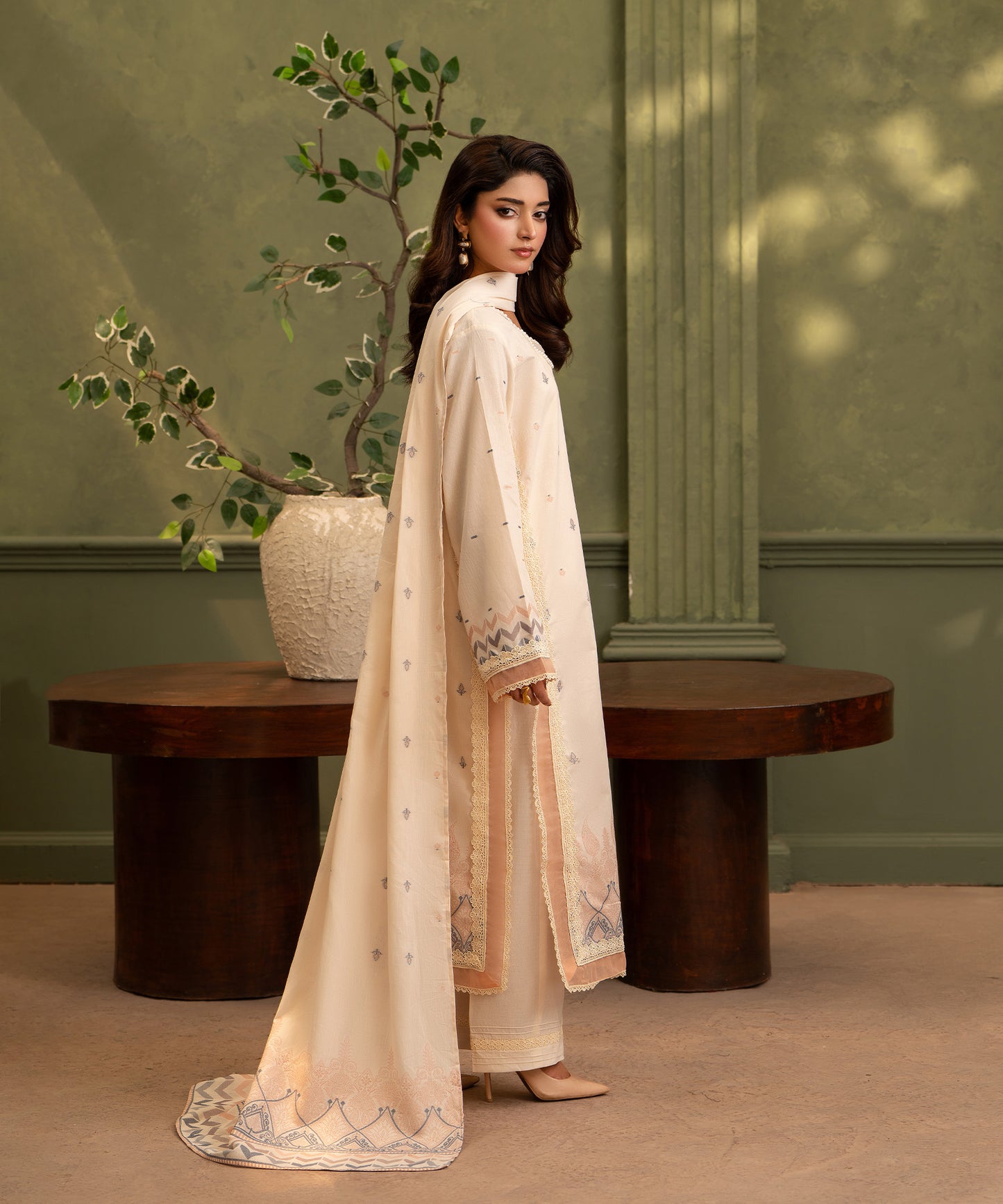 Women Jacquard 3 Piece Suit - JCQ007