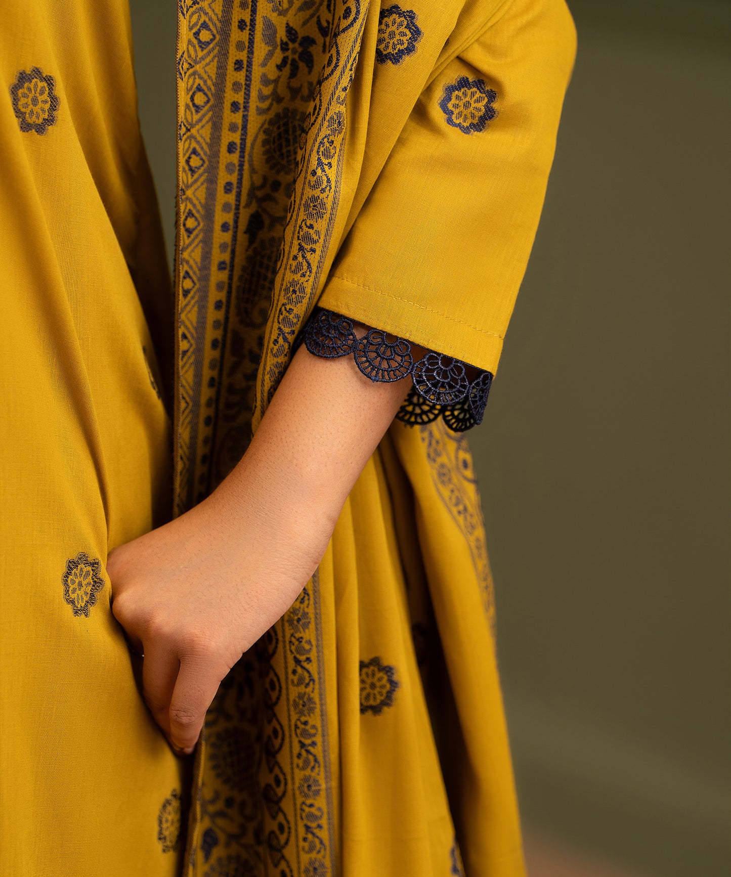 Women Jacquard 3 Piece Suit - JCQ010