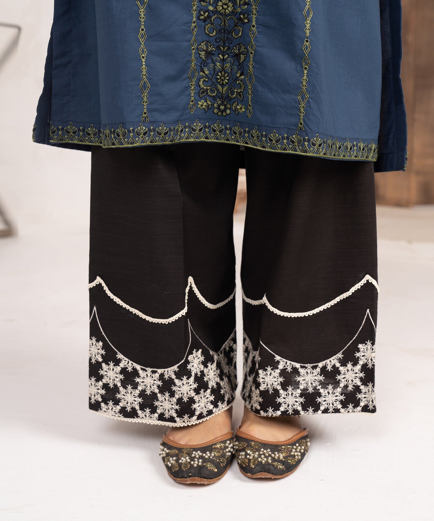 Embroidered Trouser - LTE 452