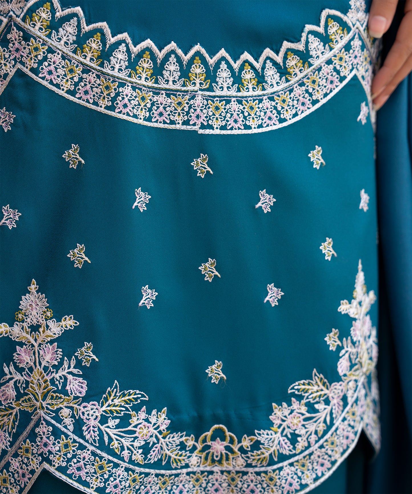 Women Solid Embroidered 3 Piece Suit - LDS1026