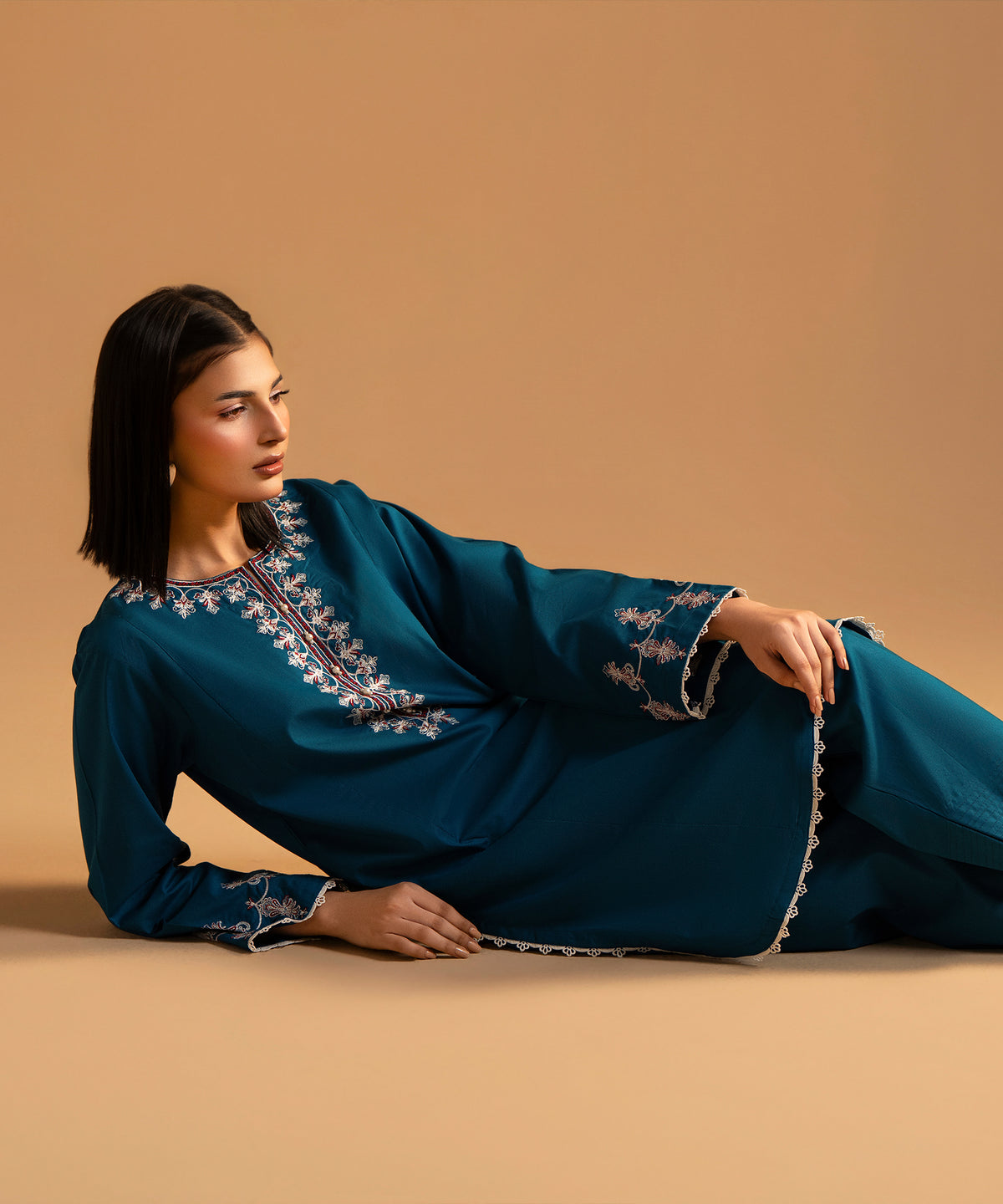 Women Solid Embroidered 2 Piece Suit - LDS1347
