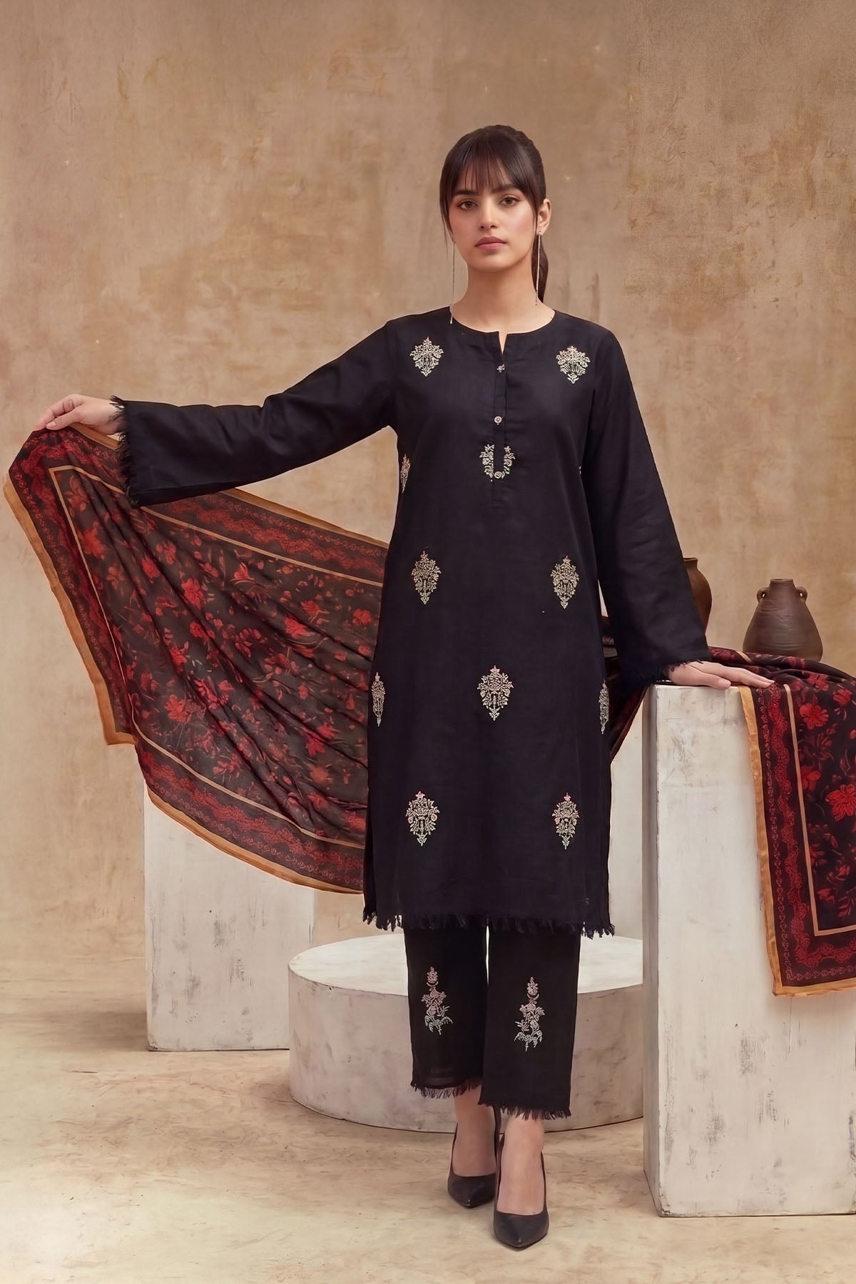 Women 3 Piece Solid Embroidered Suit - LDS2141