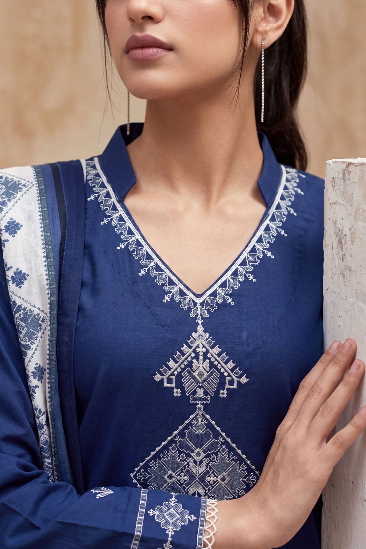 Women 3 Piece Solid Embroidered Suit - LDS2354