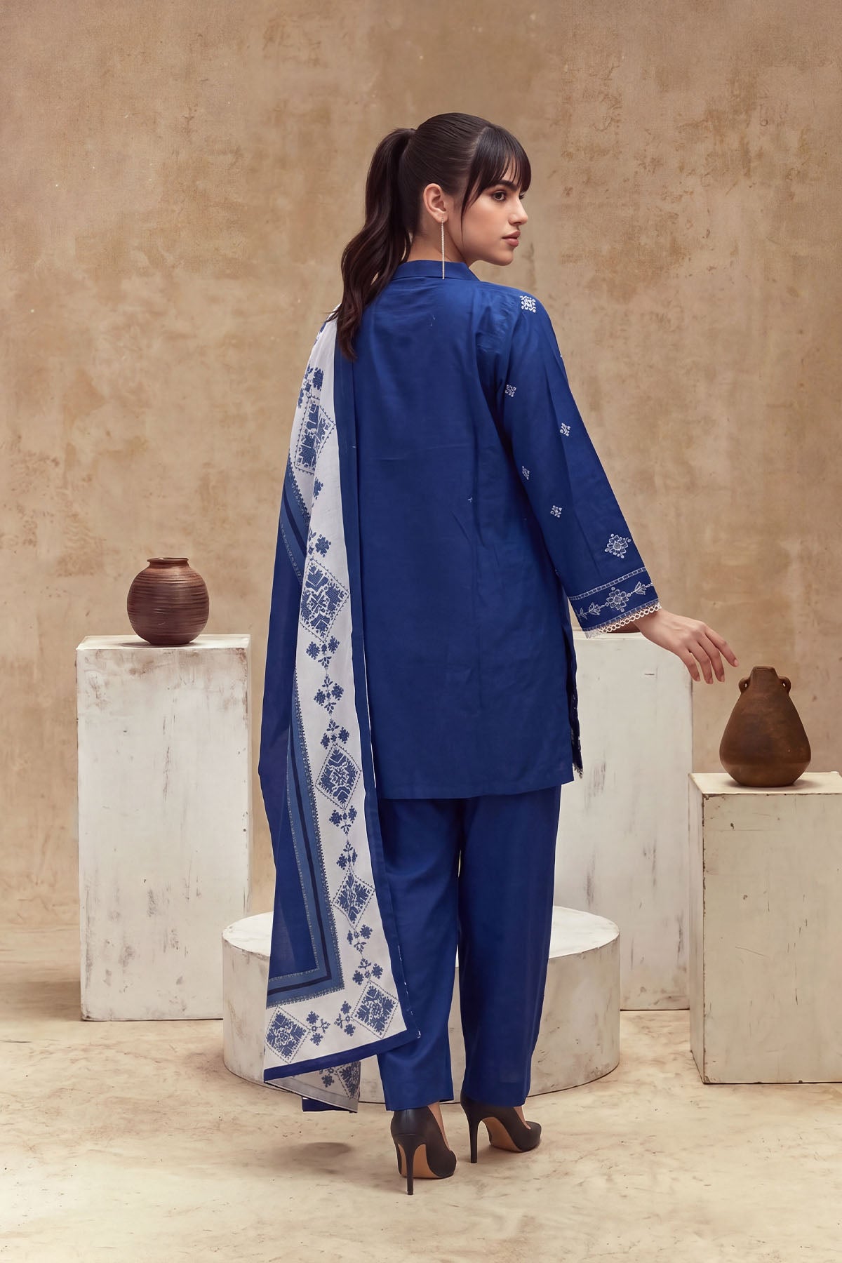 Women 3 Piece Solid Embroidered Suit - LDS2354