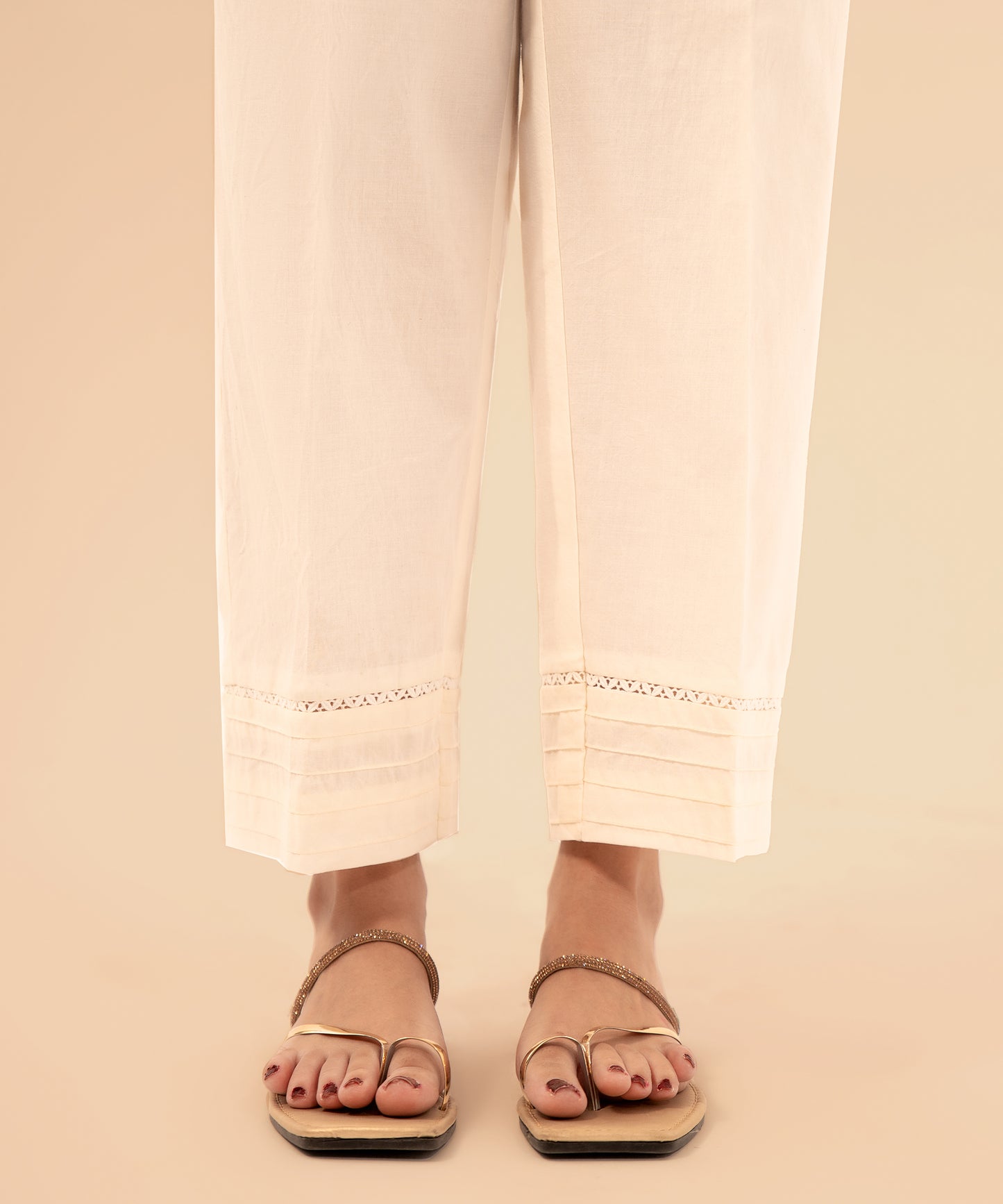 Women Embroidered Trouser - LTE440
