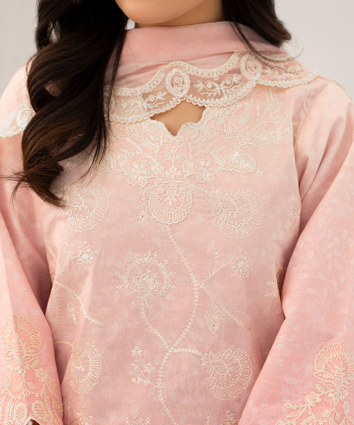 Women Printed Embroidered 3 Piece Suit - QUN073