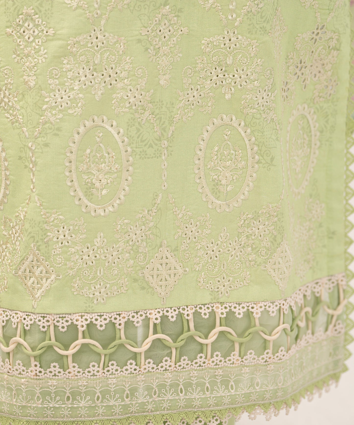 Women Printed Embroidered 3 Piece Suit - QUN077
