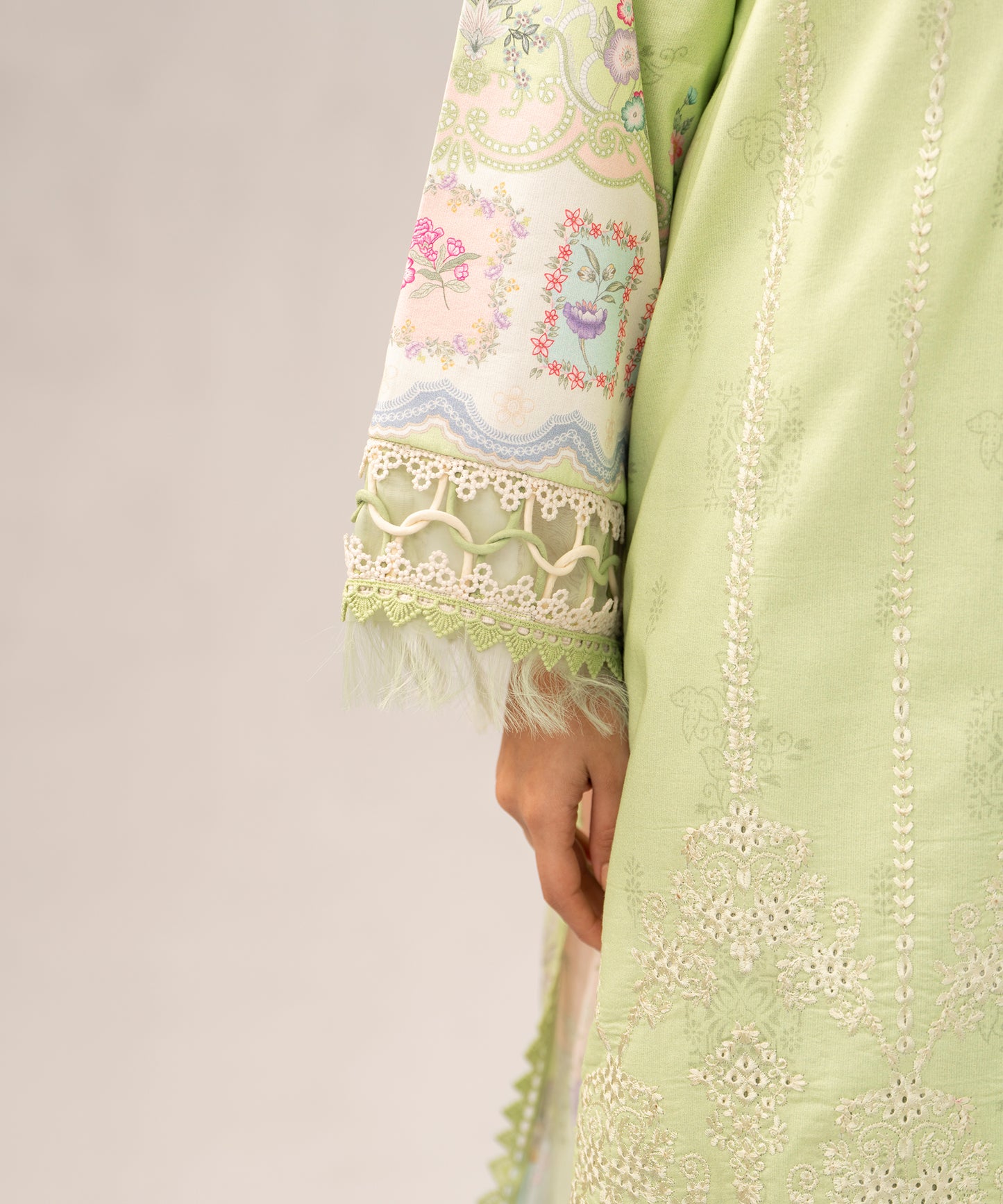Women Printed Embroidered 3 Piece Suit - QUN077