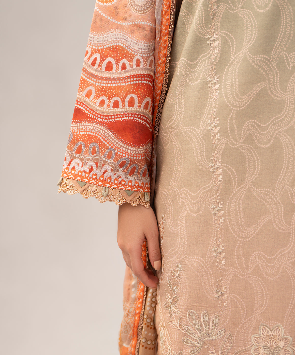 Women Printed Embroidered 3 Piece Suit - QUN078