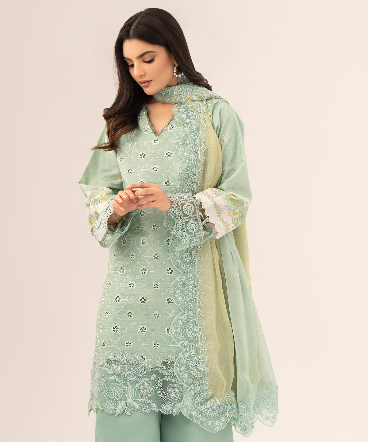 Women Printed Embroidered 3 Piece Suit - QUN079