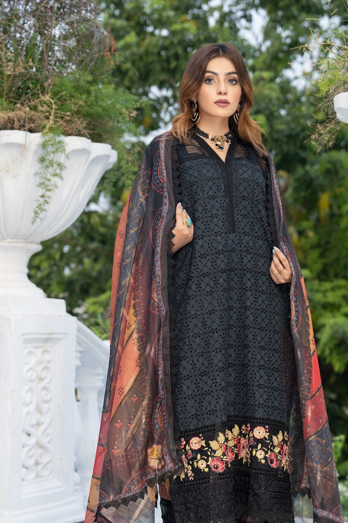 Women 4 Piece Embroidered Suit -QUN10S