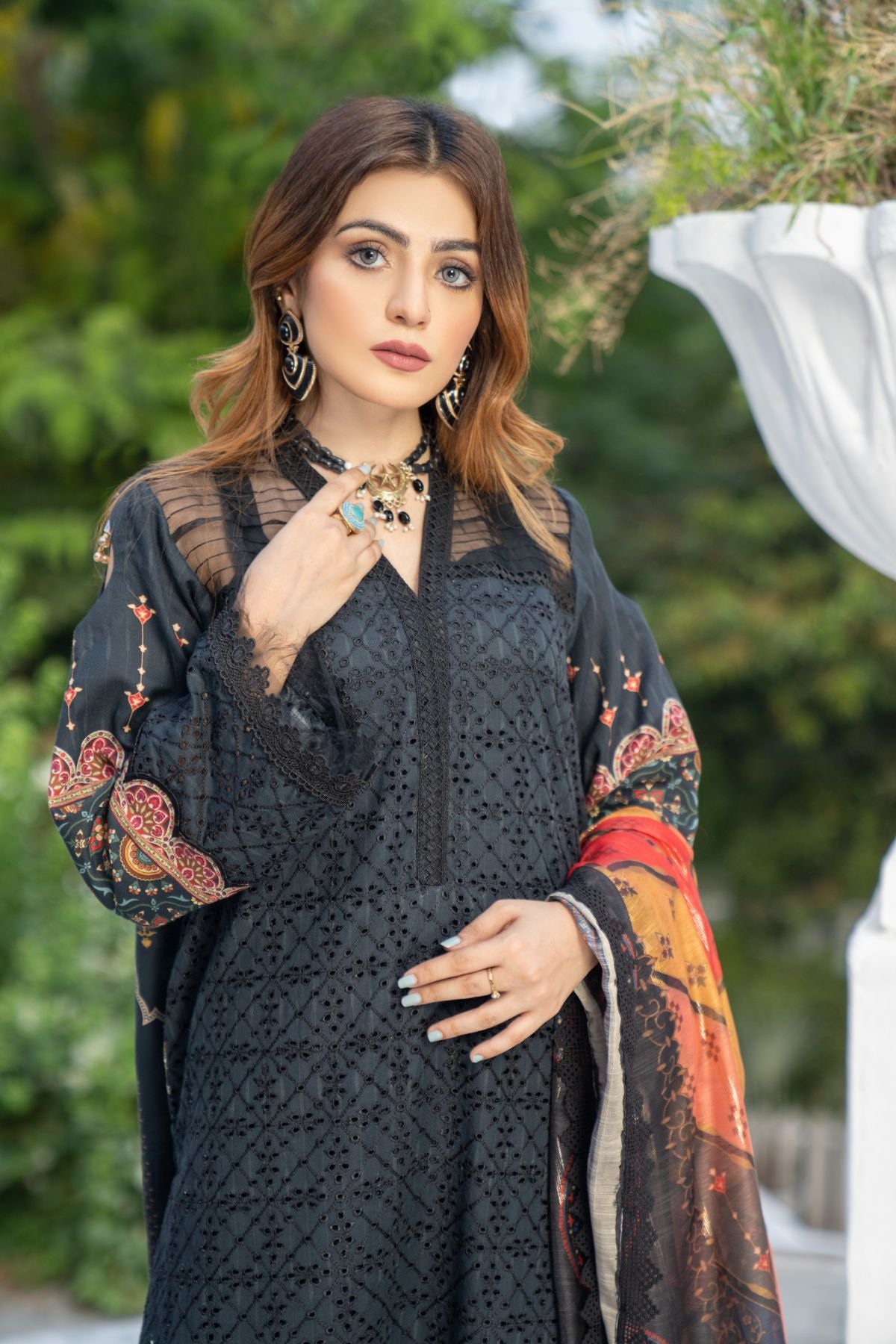 Women 4 Piece Embroidered Suit -QUN10S