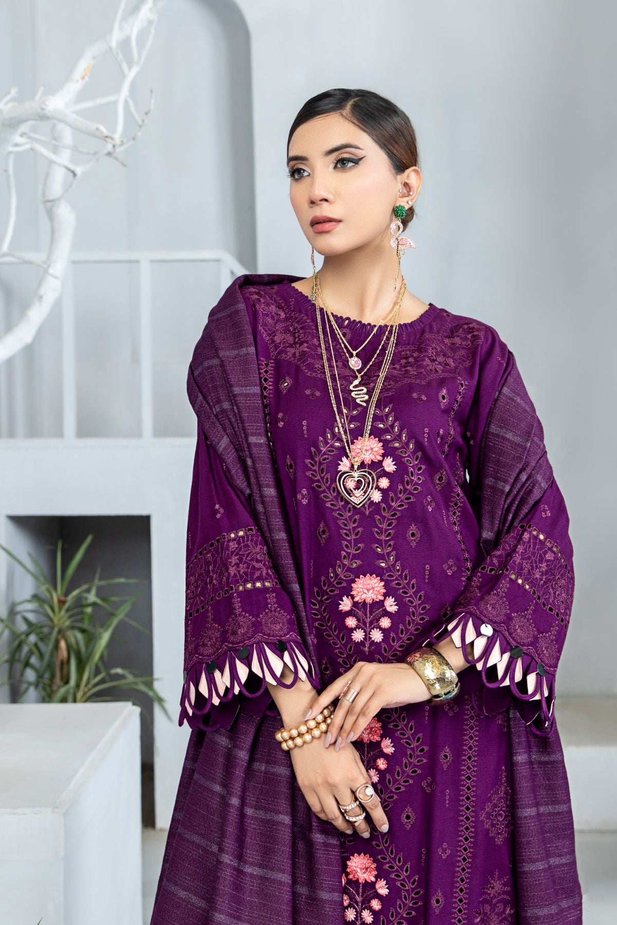 3 Piece Queen Collection 54