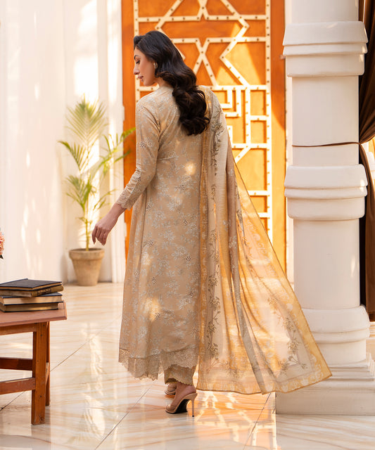 Women Printed Embroidered 3 Piece Suit - QUN070