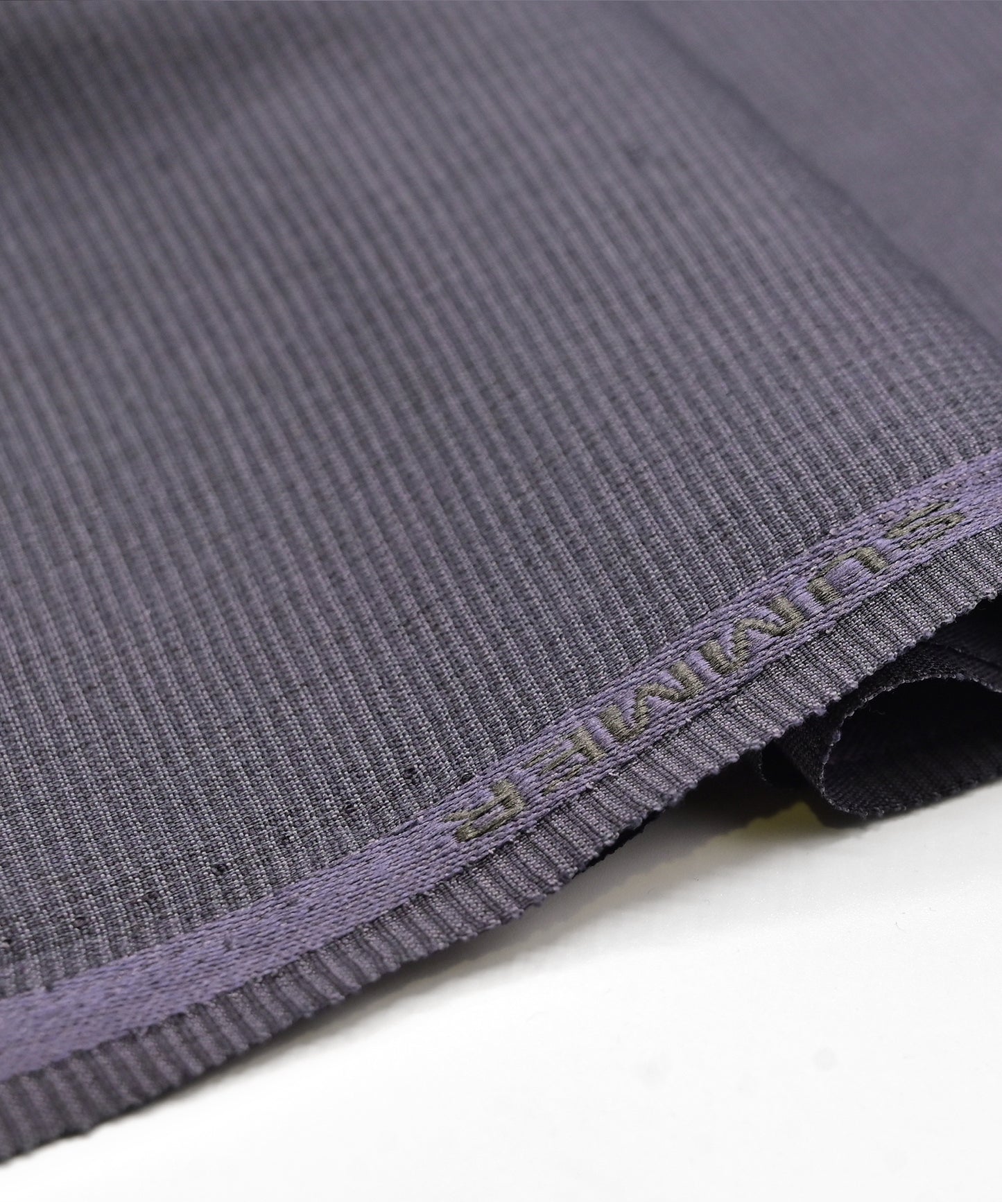 Royal Suiting 1 - (WIN25)