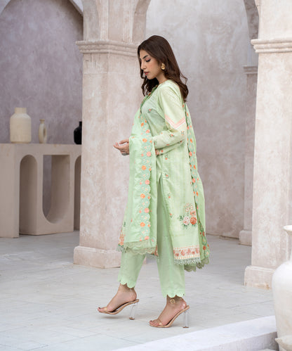 Women Printed Embroidered 3 Piece Suit - SIG618