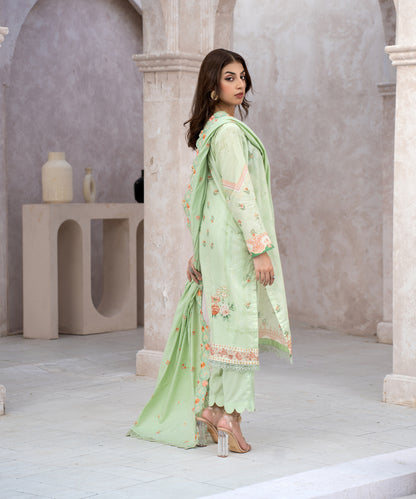 Women Printed Embroidered 3 Piece Suit - SIG618