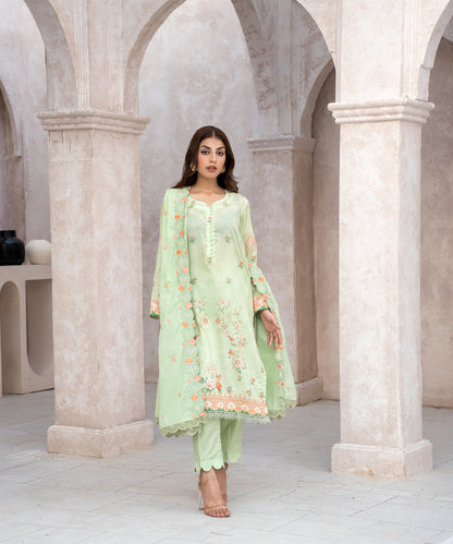 Women Printed Embroidered 3 Piece Suit - SIG618