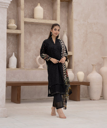 Women Printed Embroidered 3 Piece Suit - SIG619