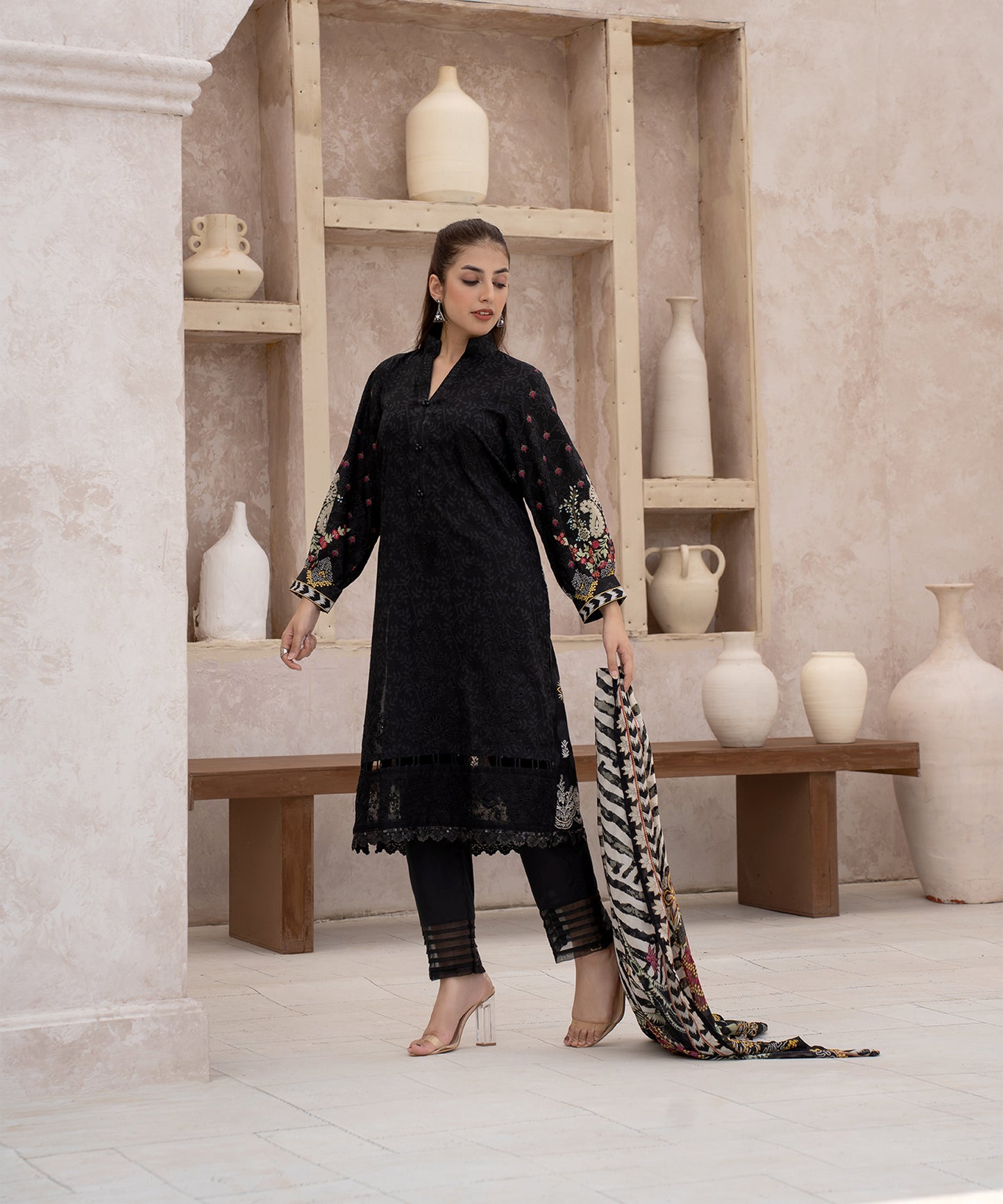 Women Printed Embroidered 3 Piece Suit - SIG619