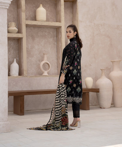 Women Printed Embroidered 3 Piece Suit - SIG619