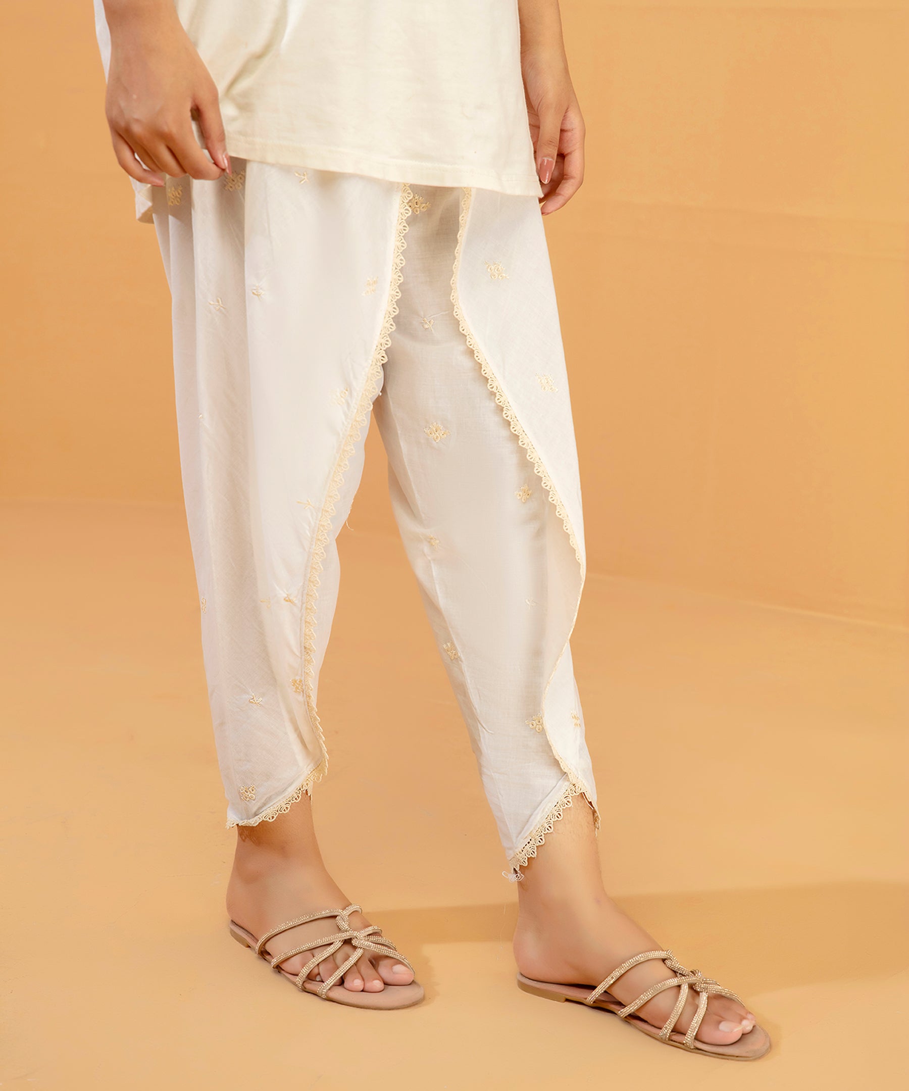 Embroidered White Trouser - LTE 435