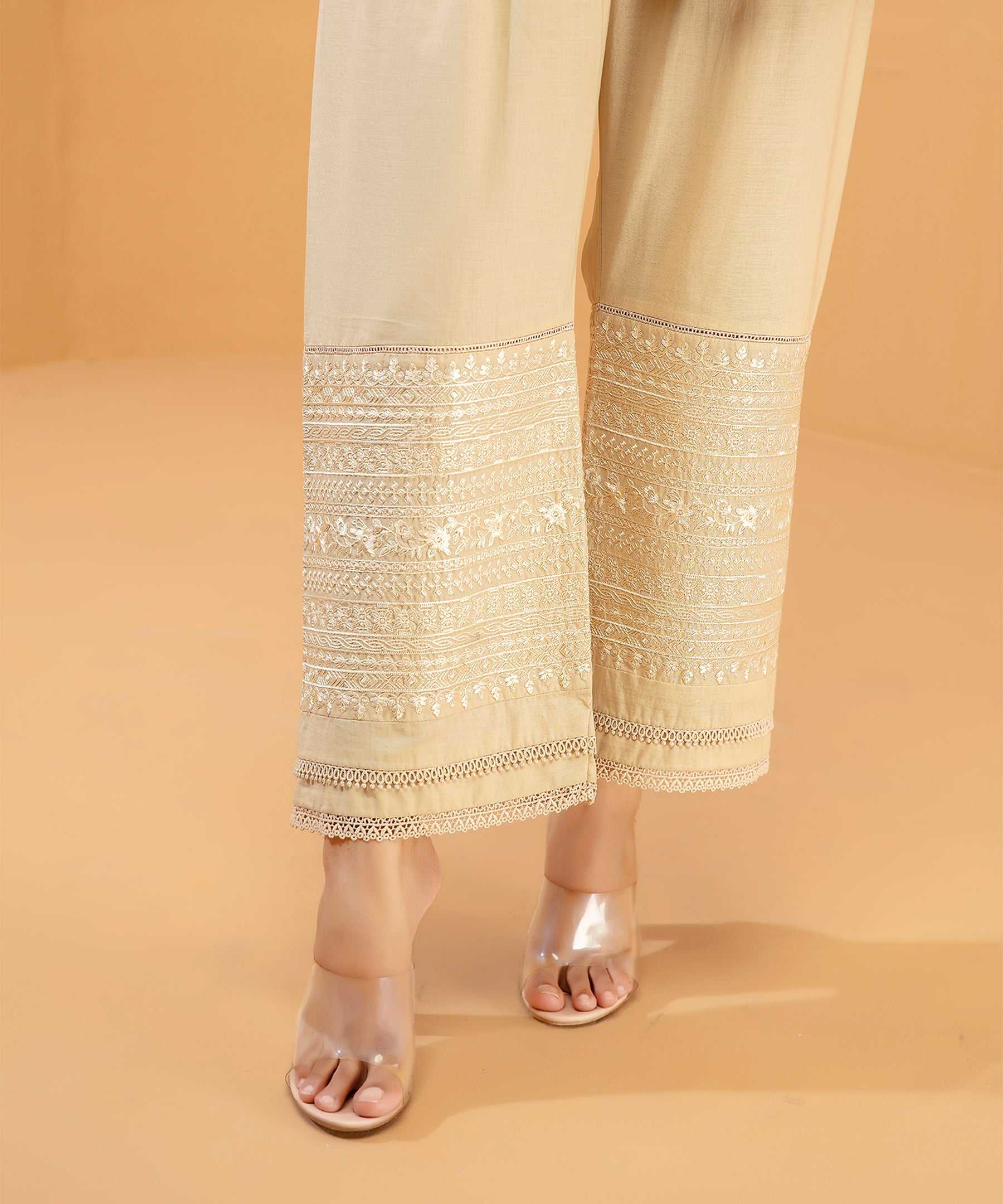 Embroidered Beige Trouser - LTE 438