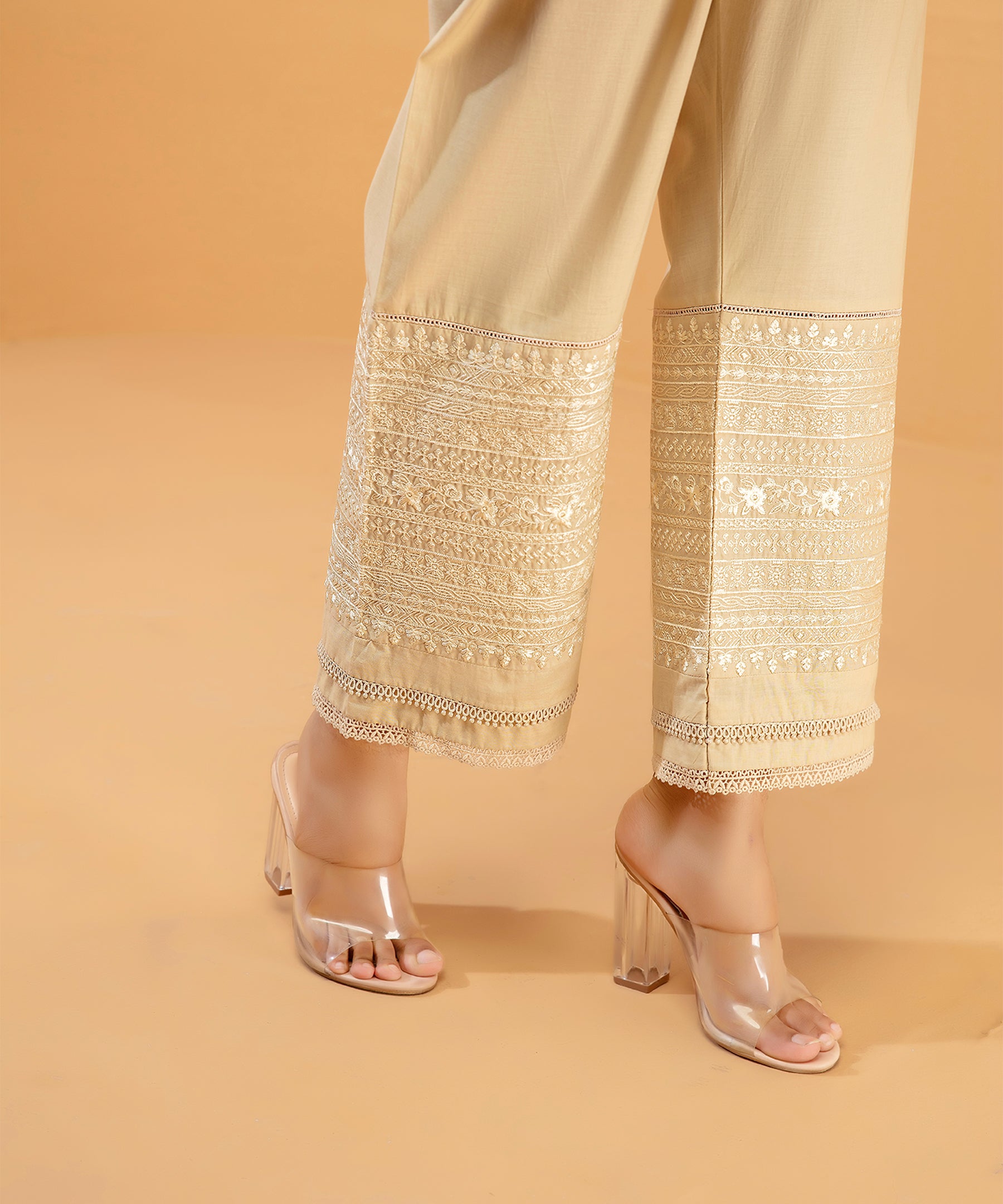 Embroidered Beige Trouser - LTE 438