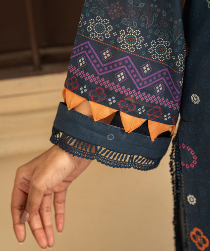 Women Printed Embroidered 3 Piece Suit - UDE184