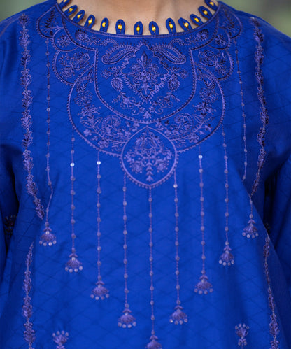 Women Solid Embroidered 3 Piece Suit - ARTY62