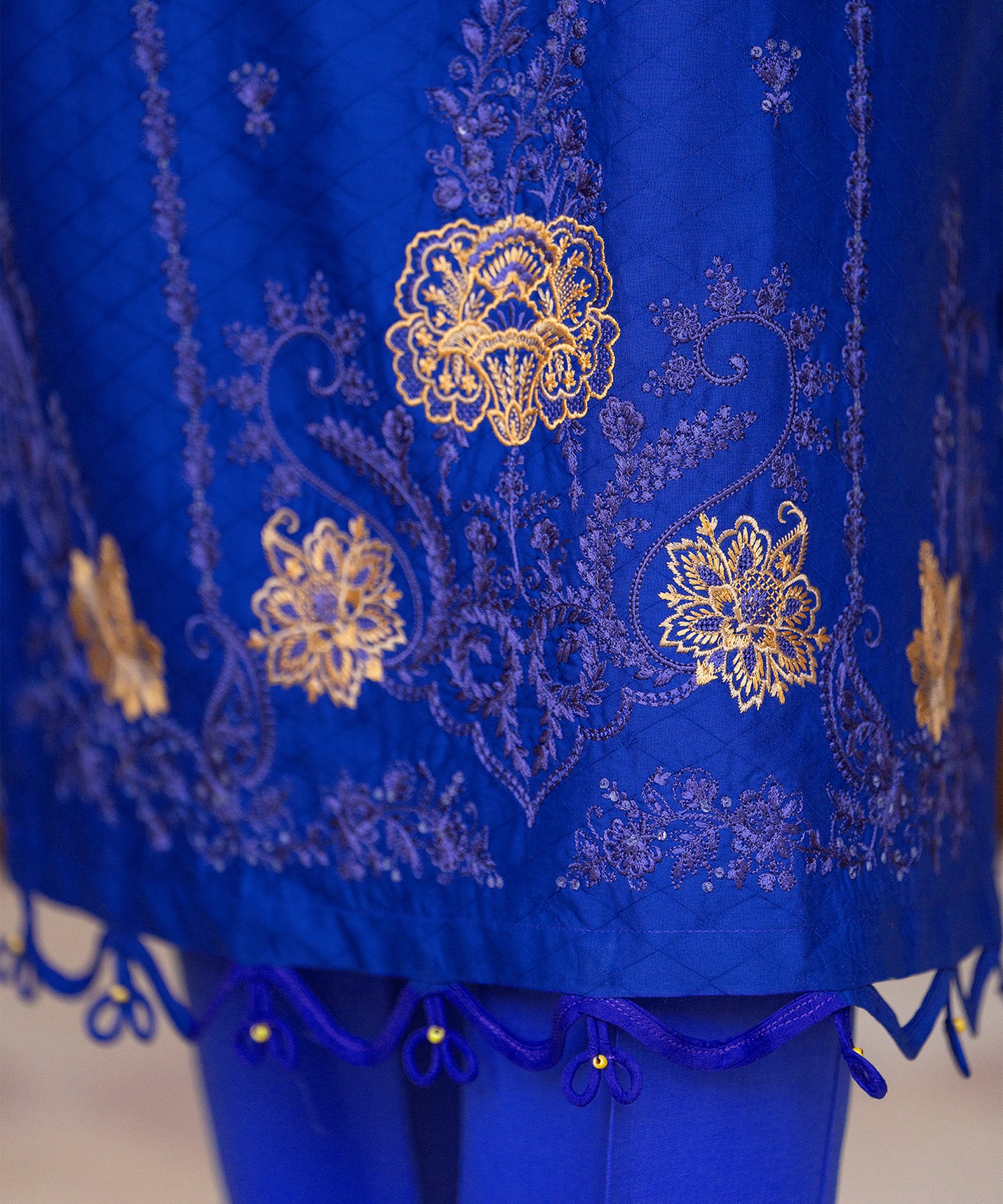 Women Solid Embroidered 3 Piece Suit - ARTY62