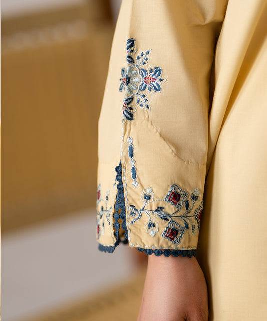 Women Solid Embroidered 2 Piece Suit - LDS1356