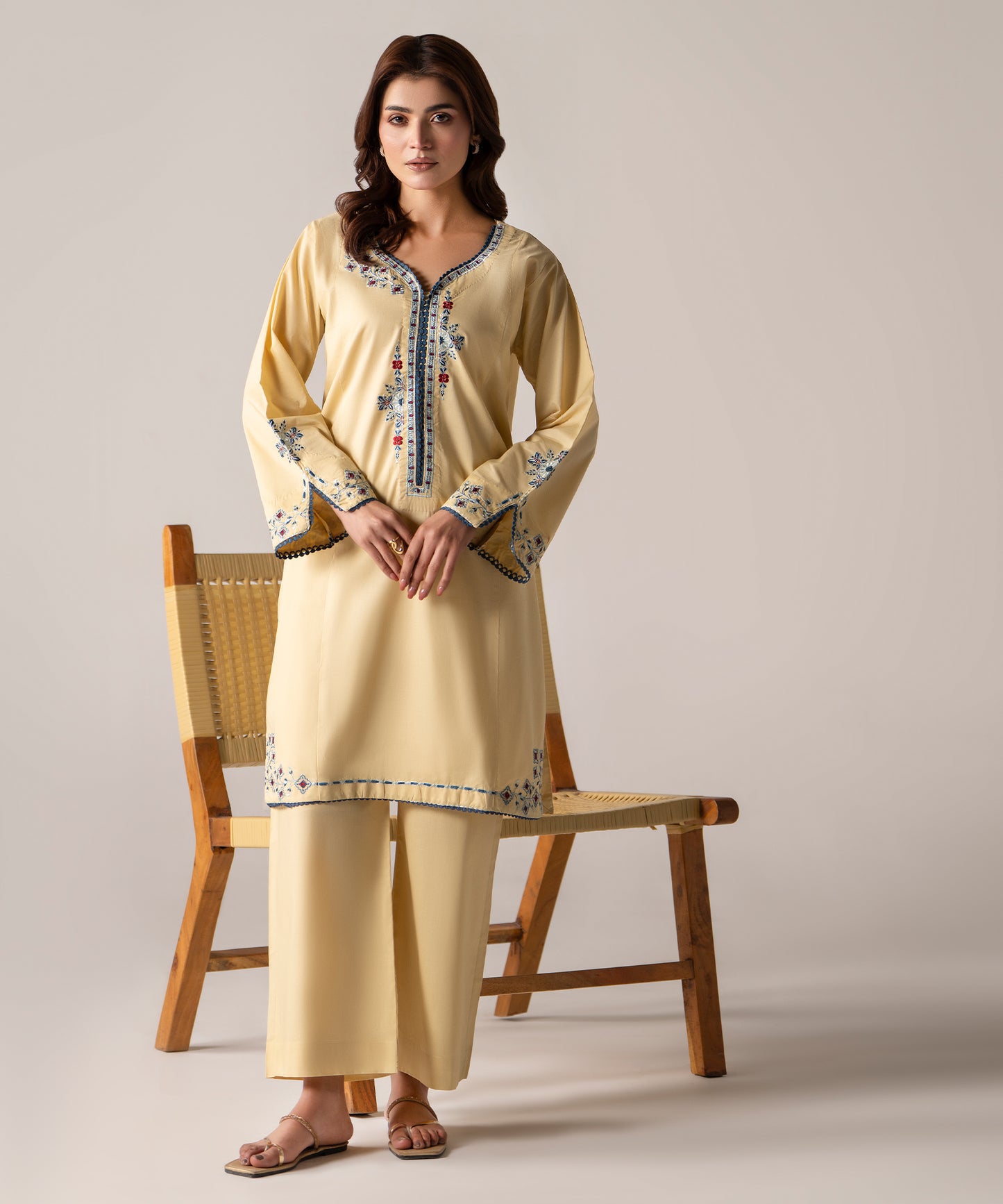 Women Solid Embroidered 2 Piece Suit - LDS1356