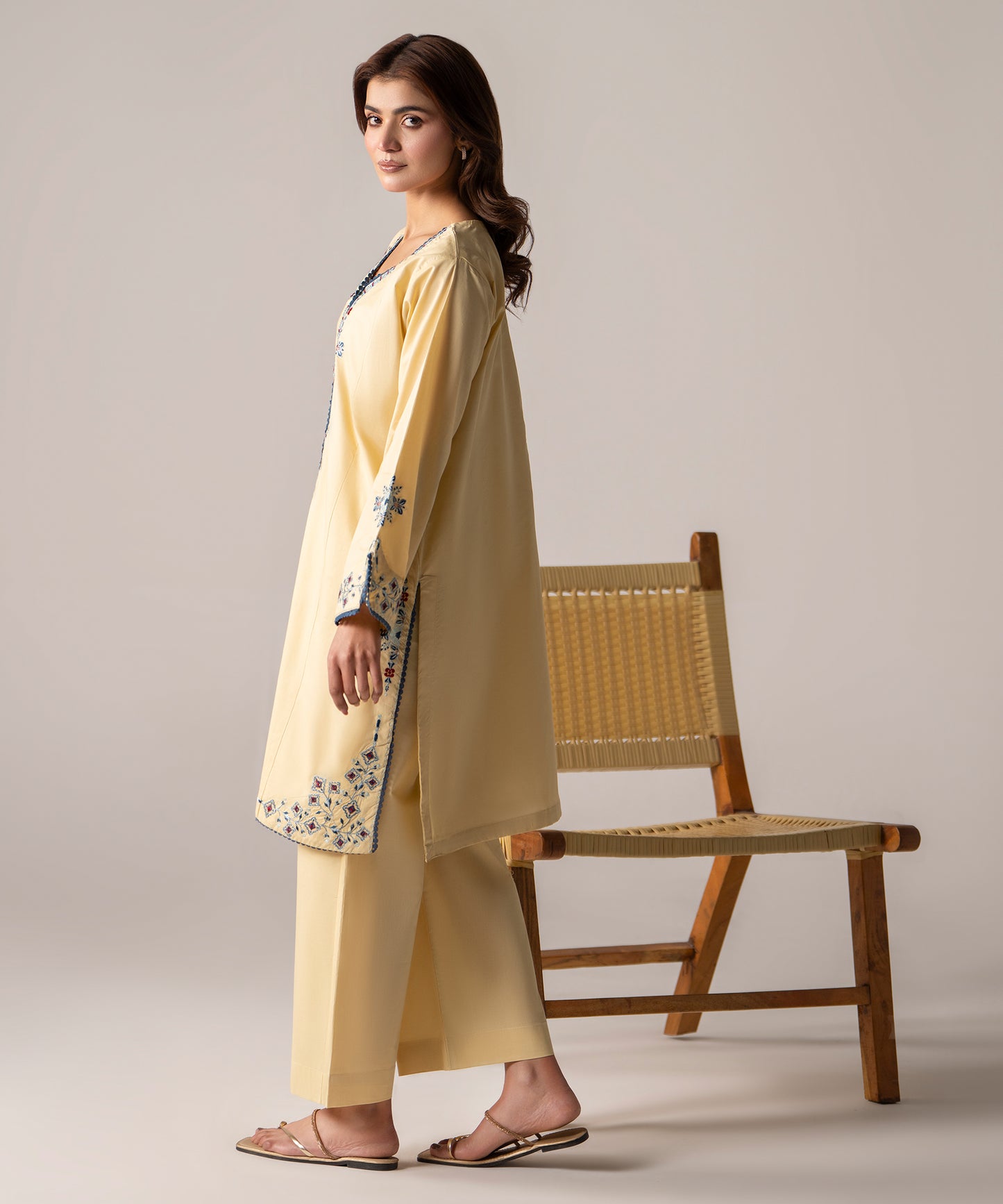 Women Solid Embroidered 2 Piece Suit - LDS1356