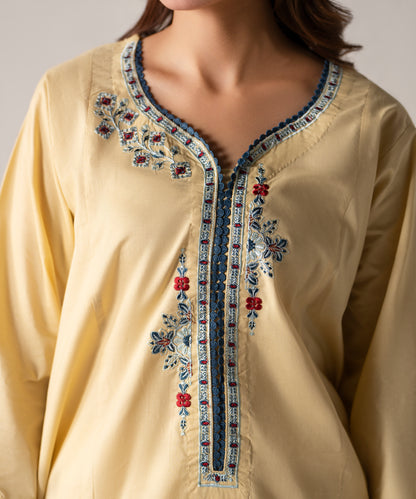 Women Solid Embroidered 2 Piece Suit - LDS1356