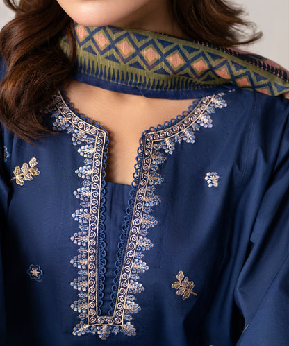 Women Solid Embroidered 3 Piece Suit - LDS1357