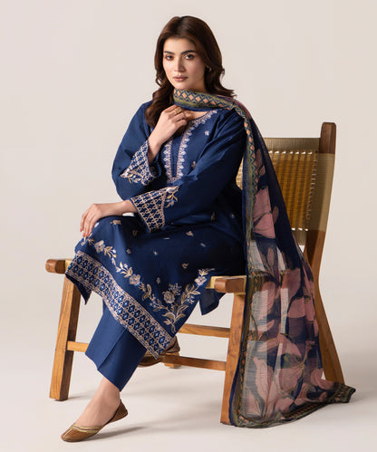 Women Solid Embroidered 3 Piece Suit - LDS1357