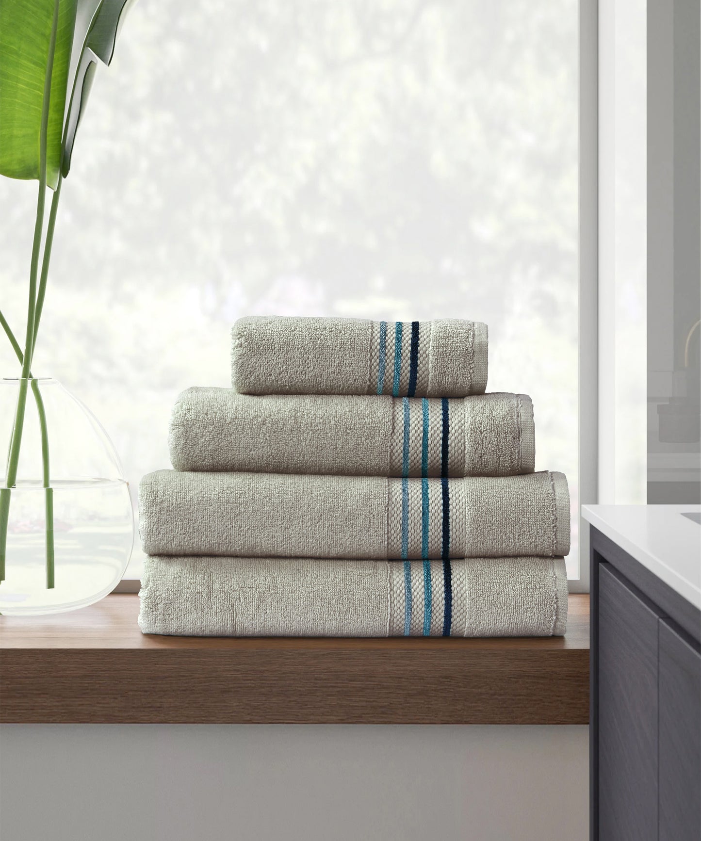 Channel Border Towel - Grey