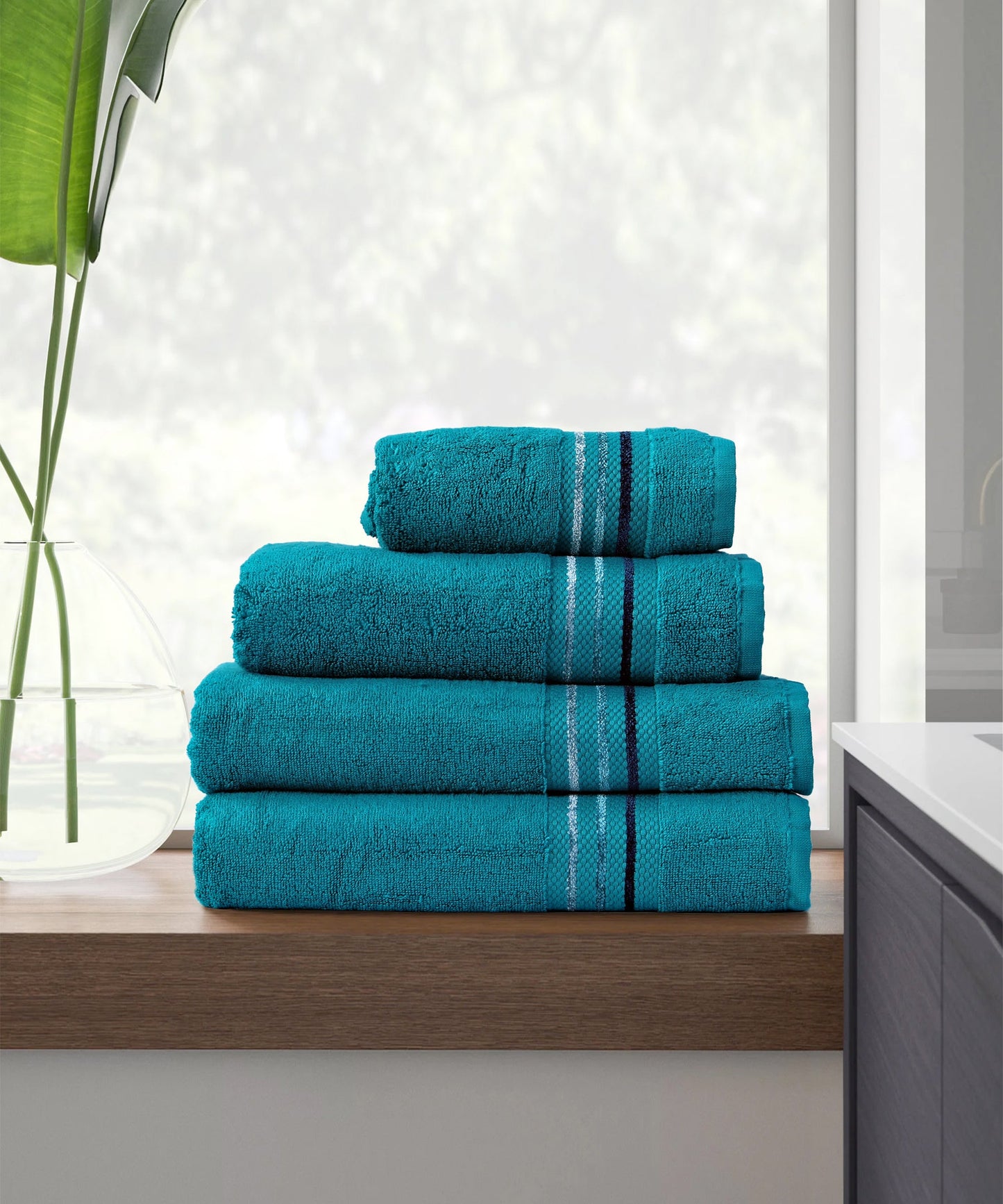 Channel Border Towel - Green