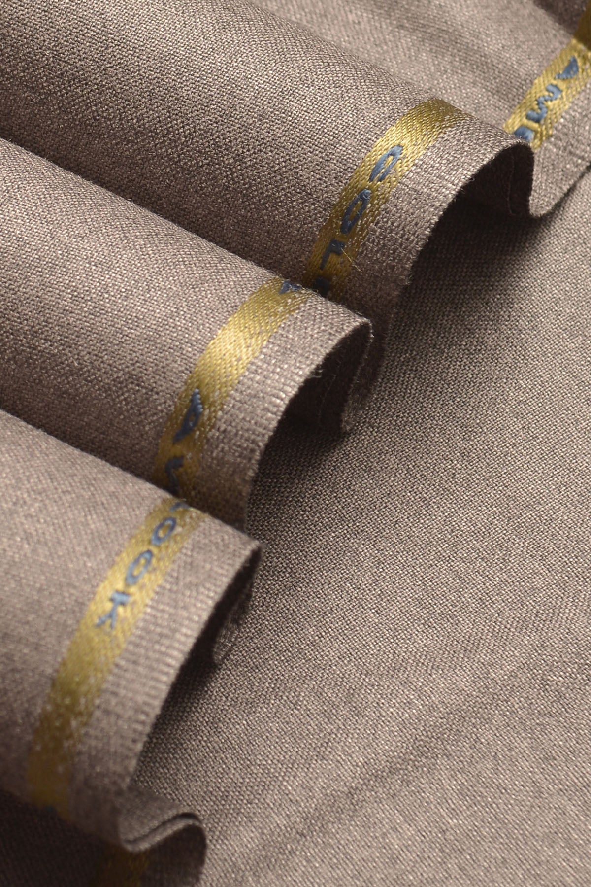 FINE WOOL Suiting